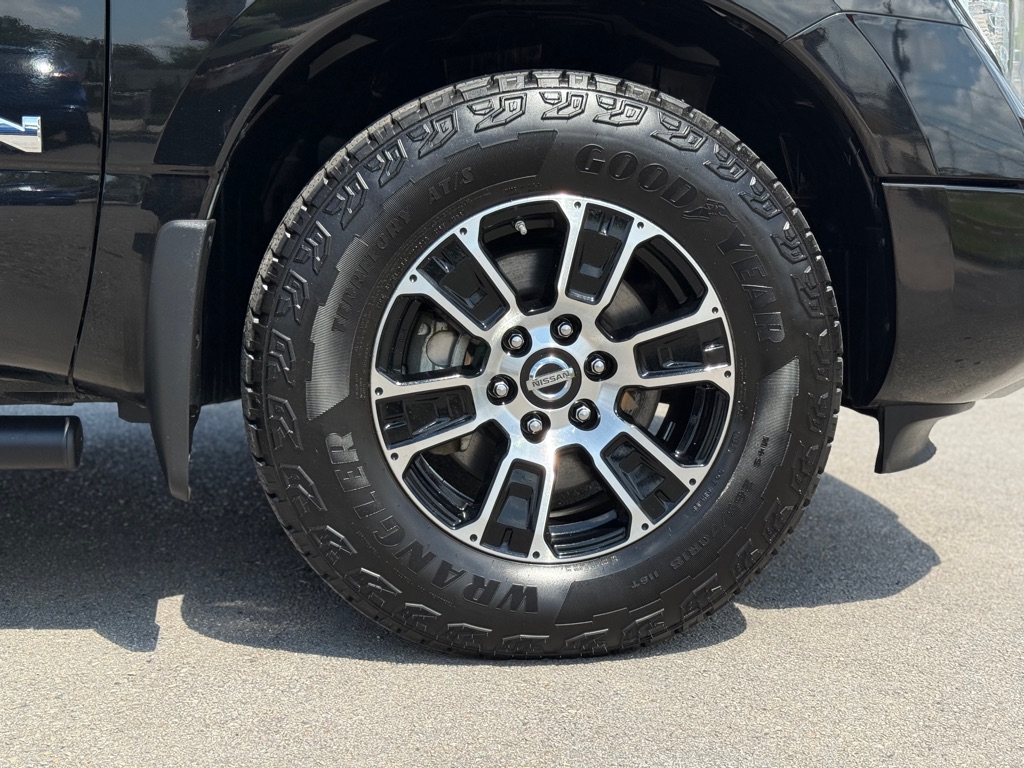 Photo 15 of this NISSAN TITAN