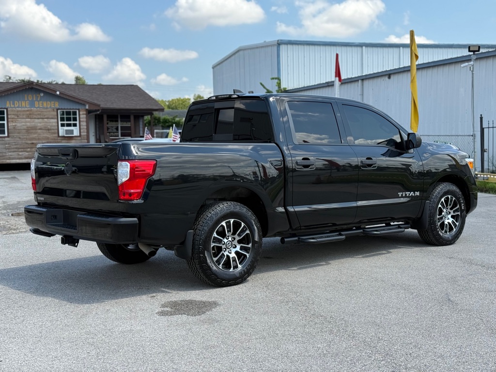 Photo 9 of this NISSAN TITAN