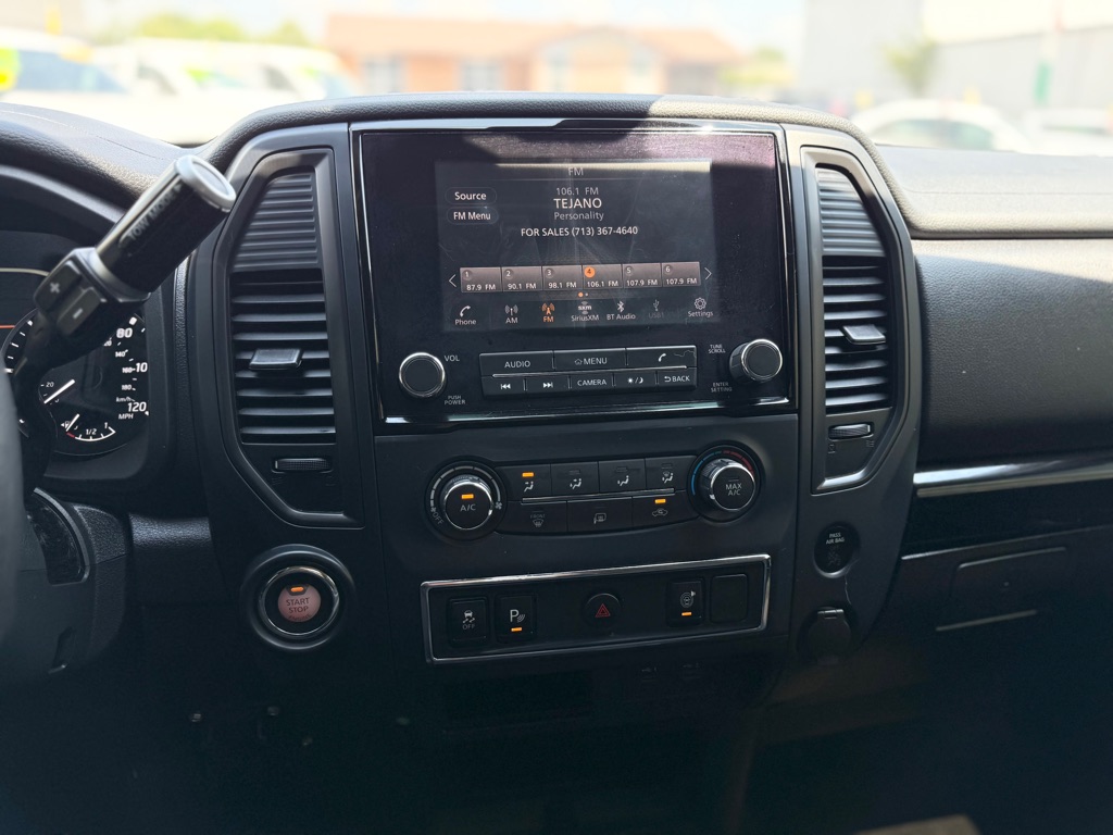 Photo 19 of this NISSAN TITAN
