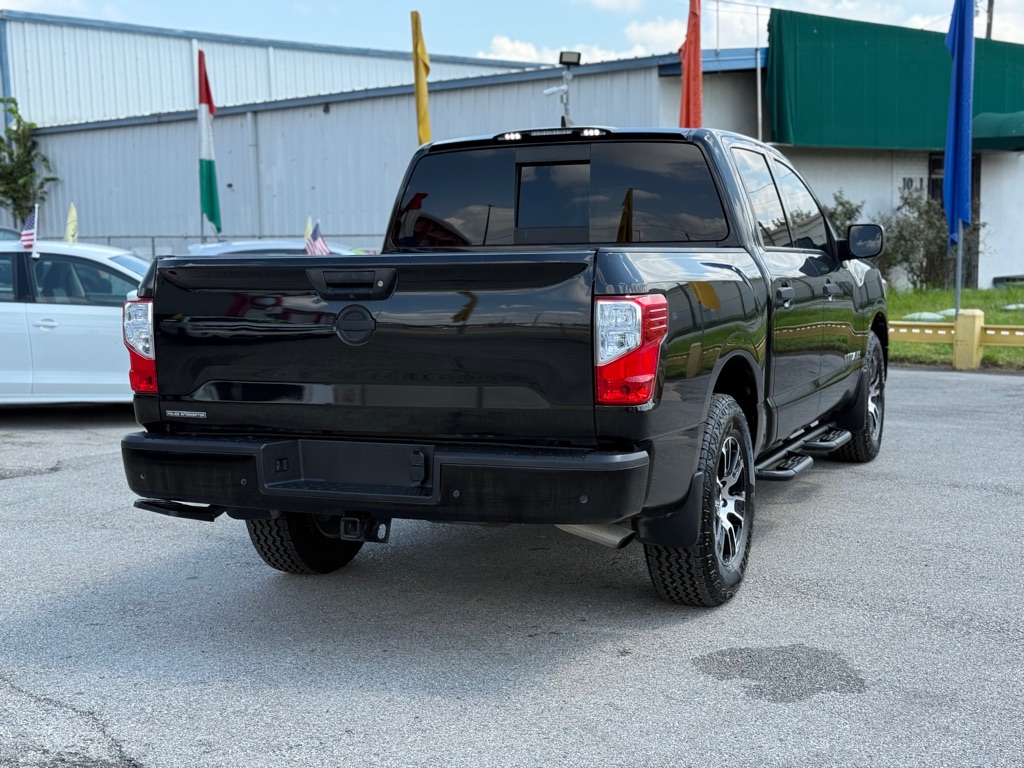 Photo 8 of this NISSAN TITAN