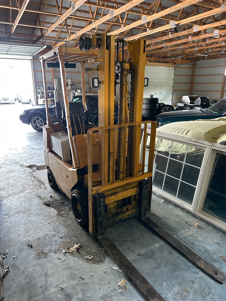 2000 TCM FORK LIFT 