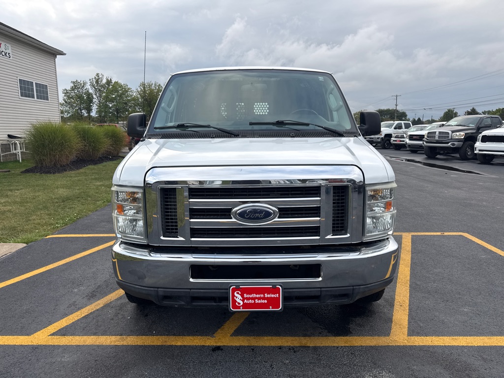 2010 Ford E-250 photo 3
