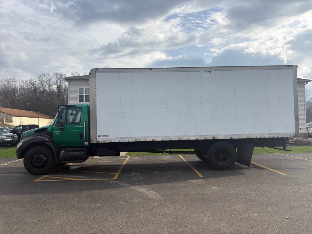 2007 INTERNATIONAL 4300 