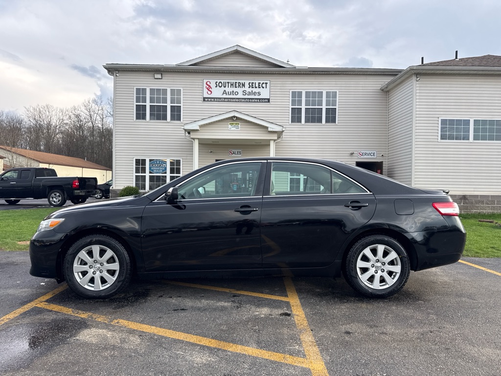 2010 TOYOTA CAMRY LE