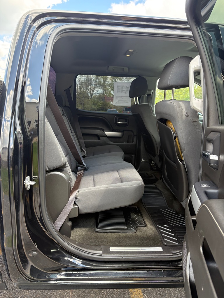 Photo 13 of this CHEVROLET SILVERADO 2500H