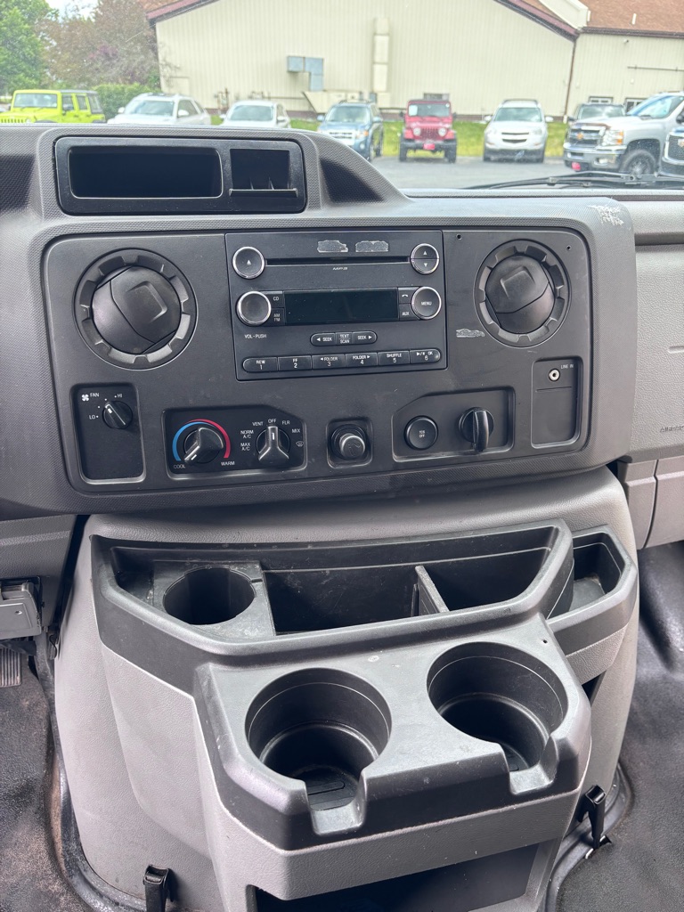Photo 16 of this FORD E-SERIES