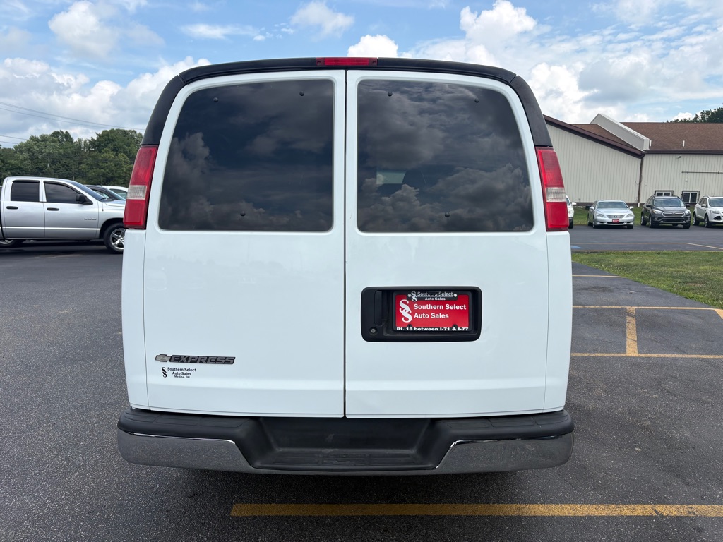 Photo 7 of this CHEVROLET EXPRESS