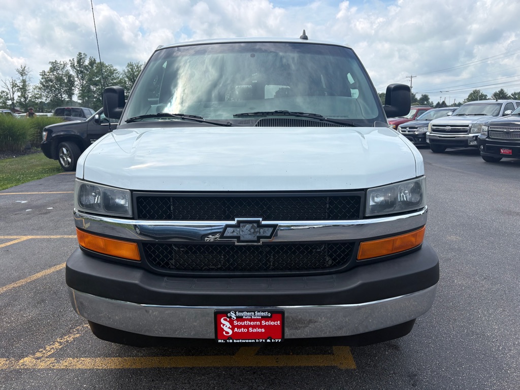 Photo 3 of this CHEVROLET EXPRESS
