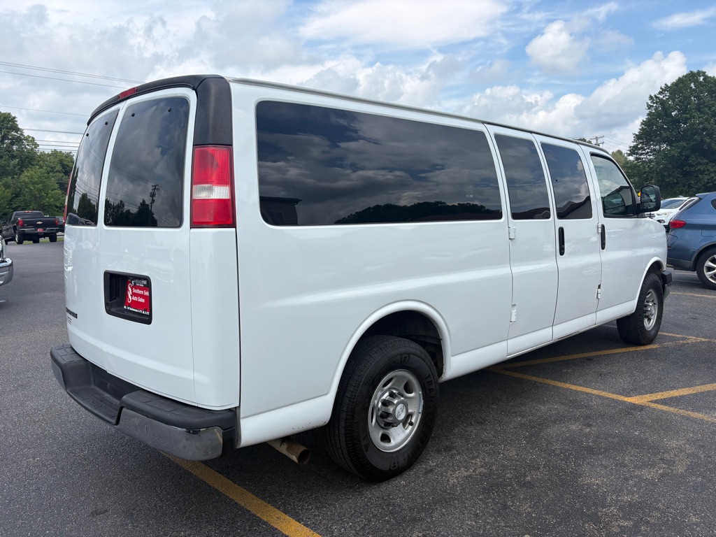 Photo 6 of this CHEVROLET EXPRESS