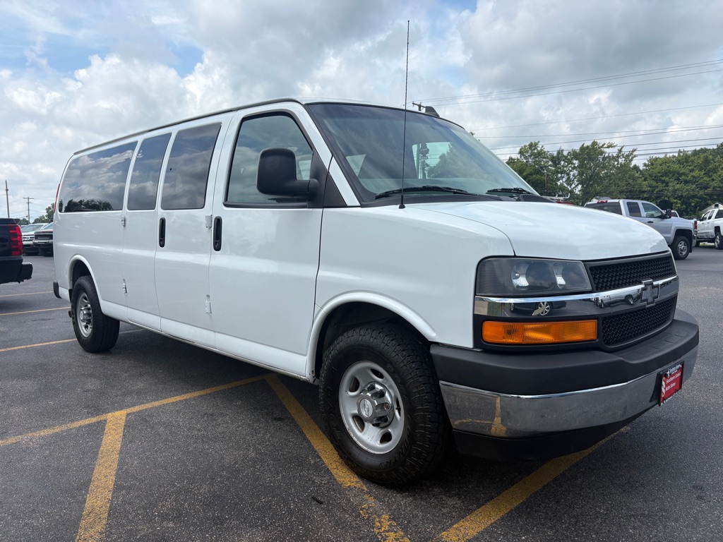 Photo 4 of this CHEVROLET EXPRESS