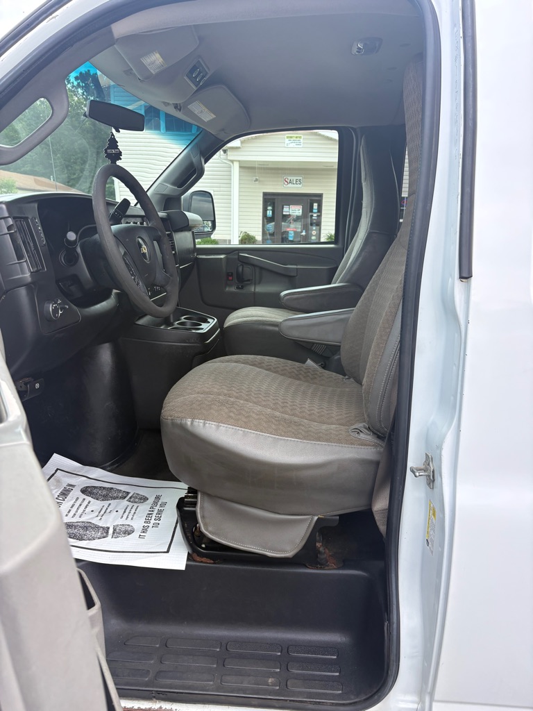 Photo 9 of this CHEVROLET EXPRESS