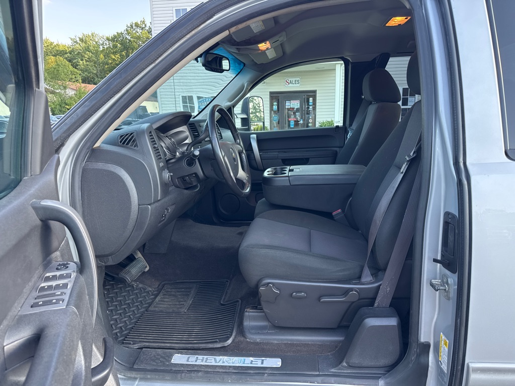 Photo 11 of this CHEVROLET SILVERADO 2500H
