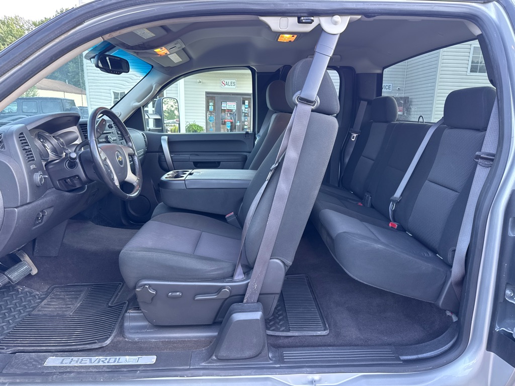 Photo 12 of this CHEVROLET SILVERADO 2500H