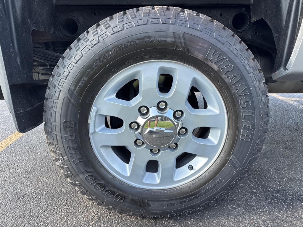 Photo 10 of this CHEVROLET SILVERADO 2500H