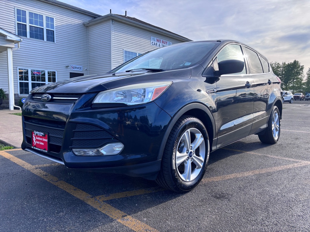 Photo 2 of this FORD ESCAPE