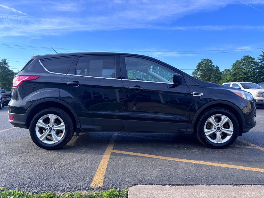 Photo 5 of this FORD ESCAPE