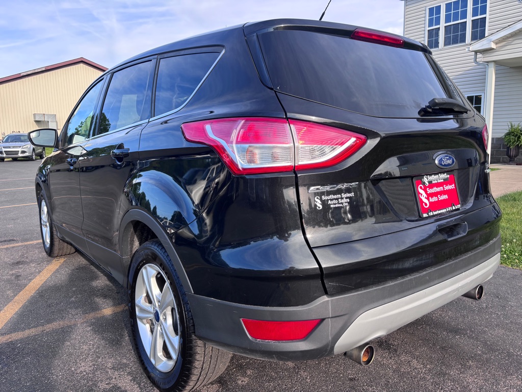 Photo 8 of this FORD ESCAPE