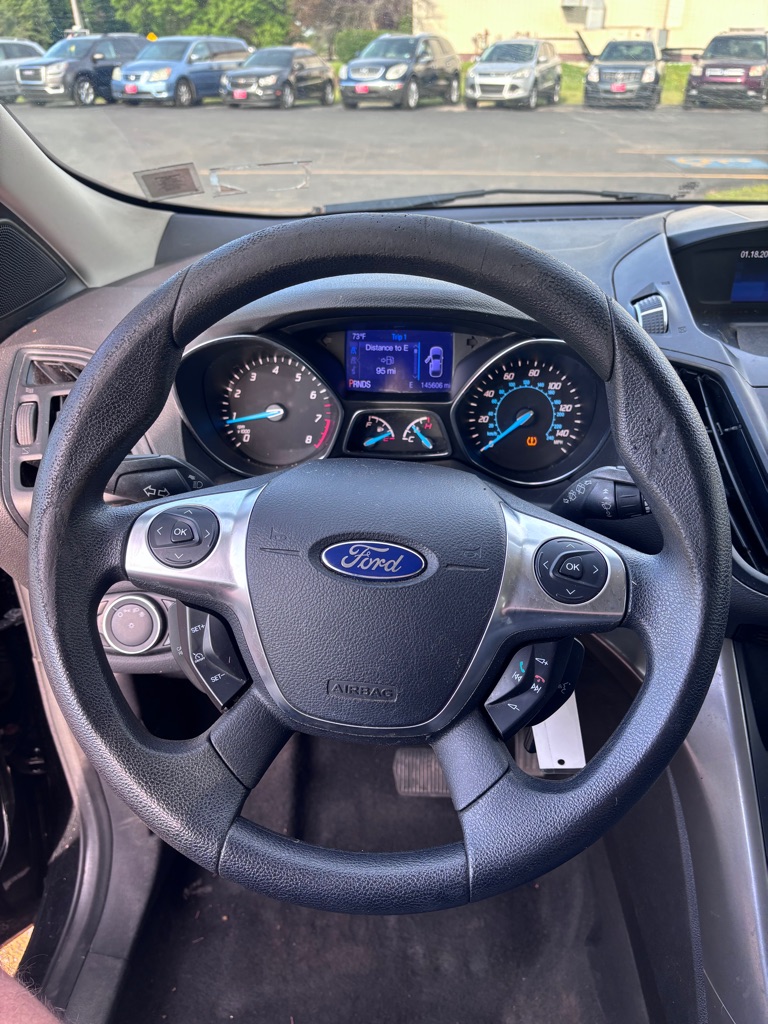 Photo 16 of this FORD ESCAPE