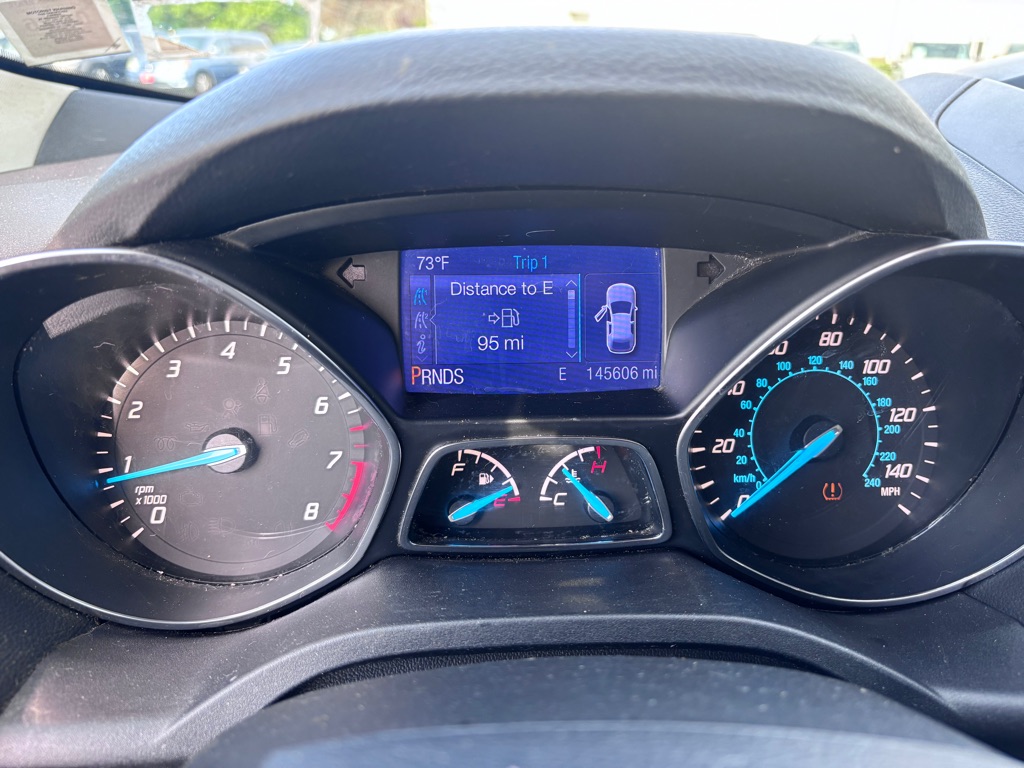 Photo 15 of this FORD ESCAPE