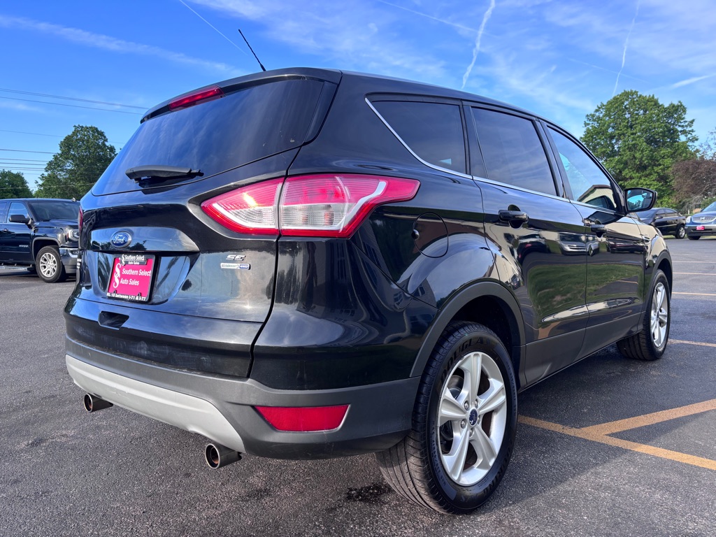 Photo 6 of this FORD ESCAPE
