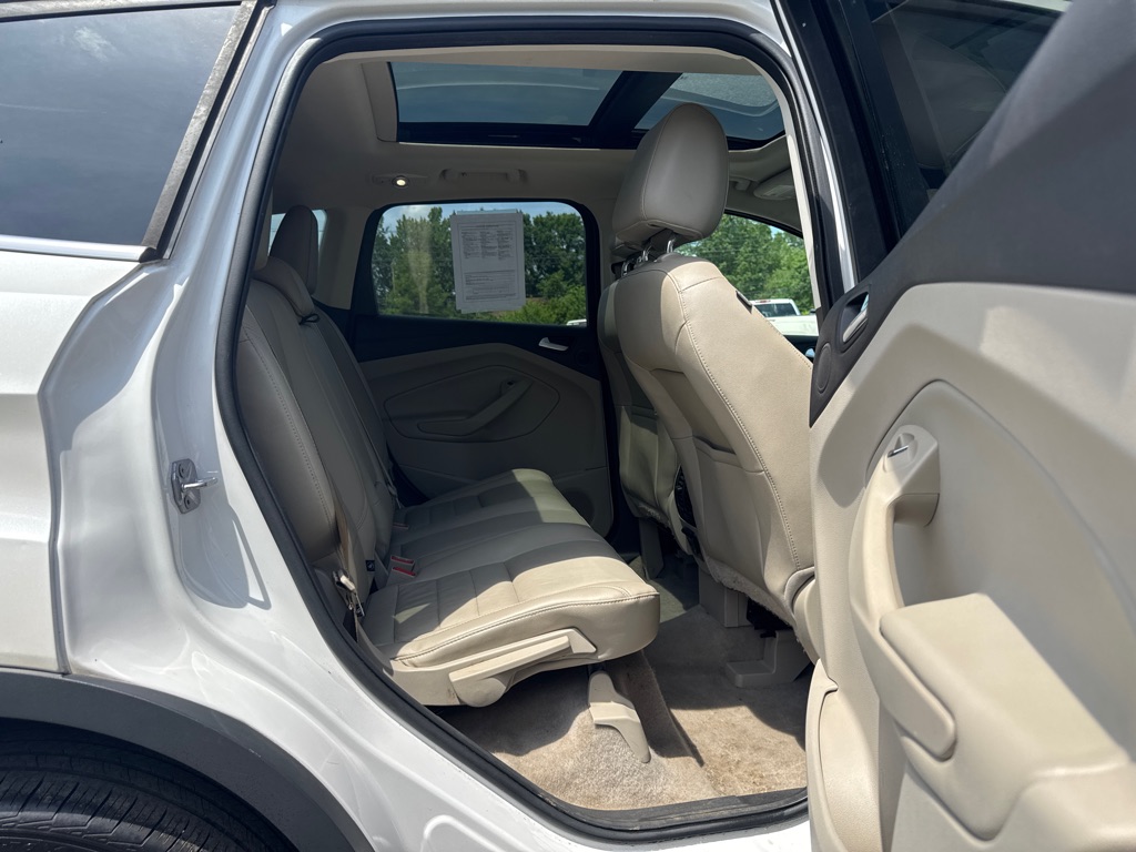 Photo 13 of this FORD ESCAPE