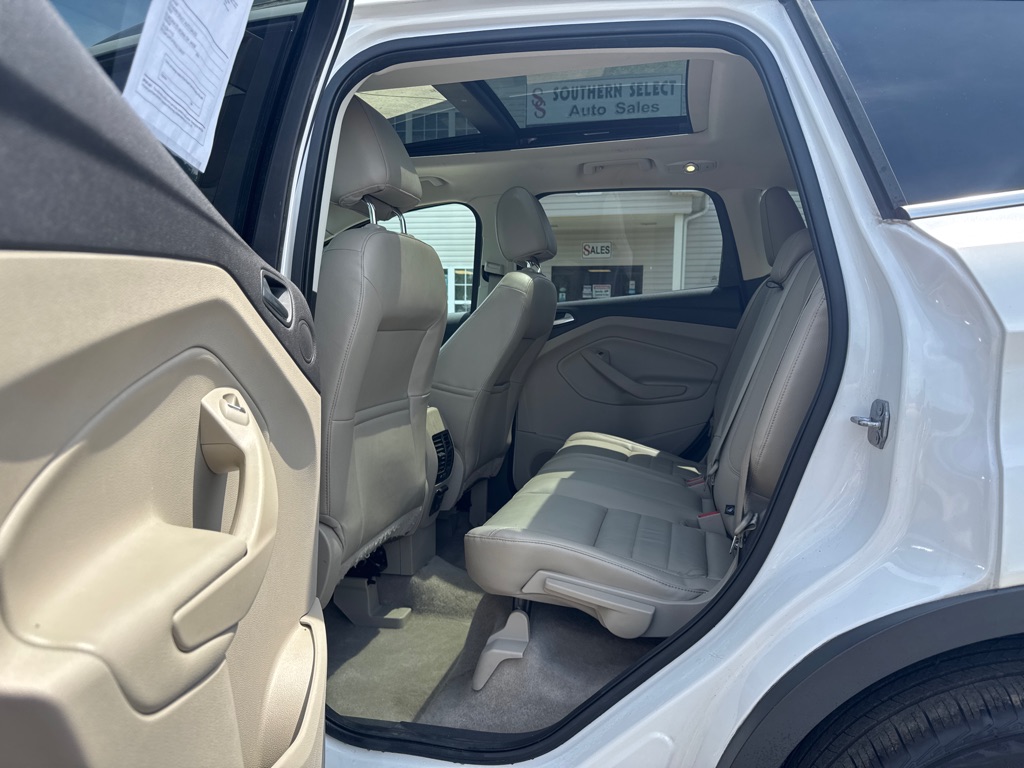 Photo 11 of this FORD ESCAPE