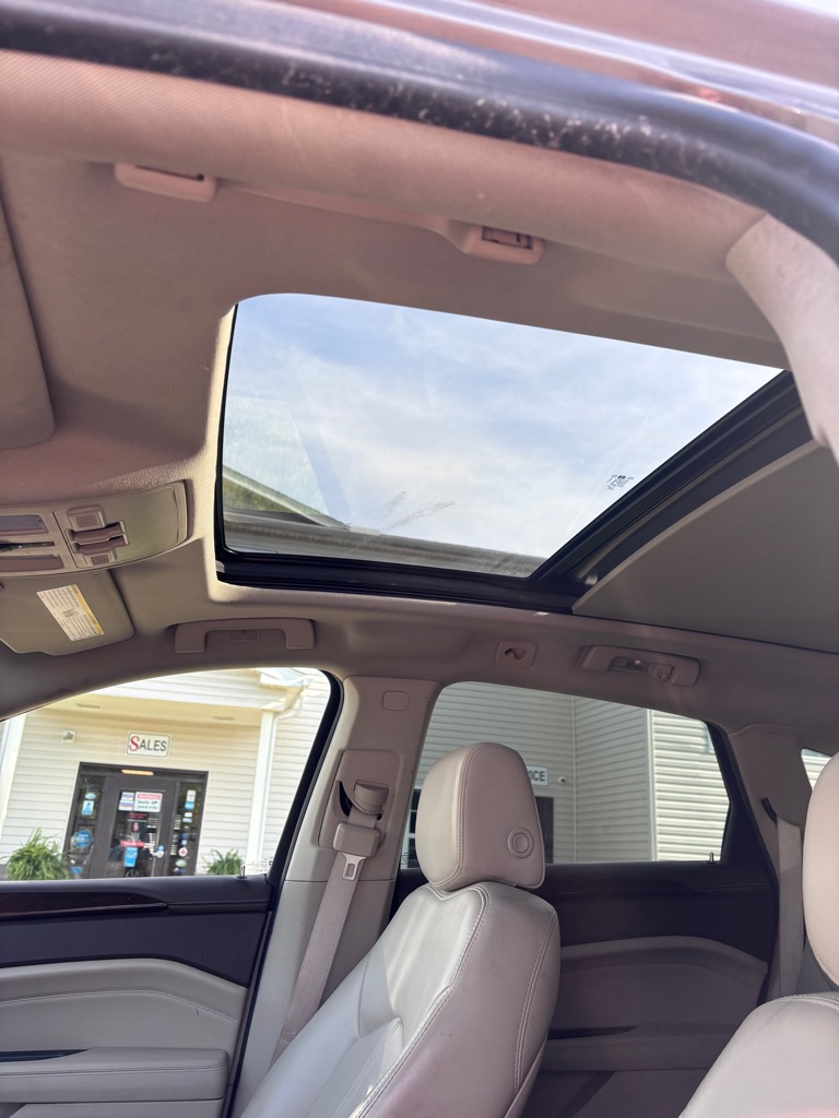 Photo 15 of this CADILLAC SRX