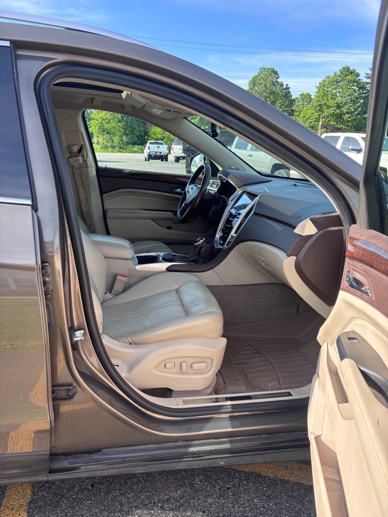 Photo 11 of this CADILLAC SRX