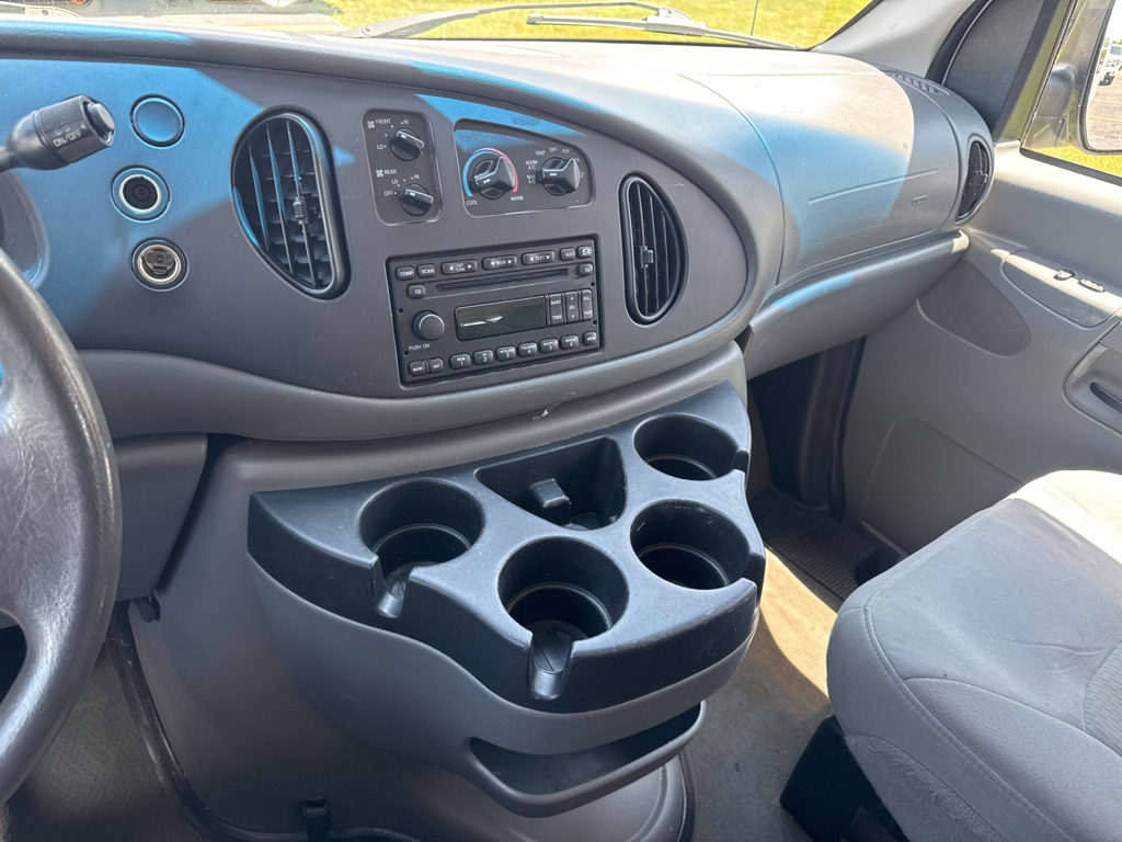 Photo 15 of this FORD E-SERIES