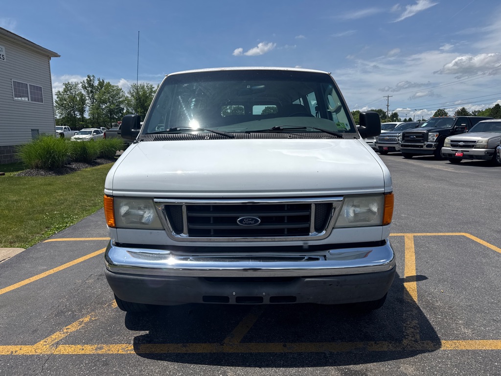 Photo 3 of this FORD E-SERIES