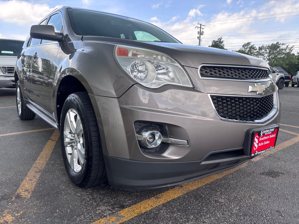 Photo 4 of this CHEVROLET EQUINOX
