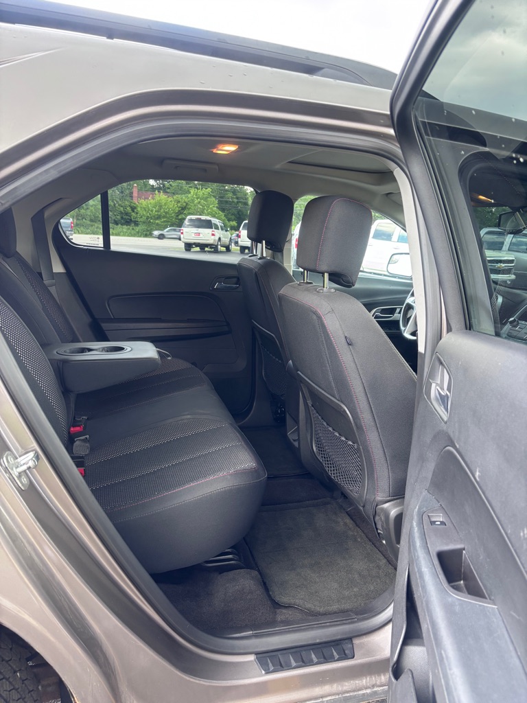 Photo 12 of this CHEVROLET EQUINOX