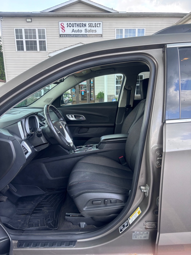 Photo 9 of this CHEVROLET EQUINOX