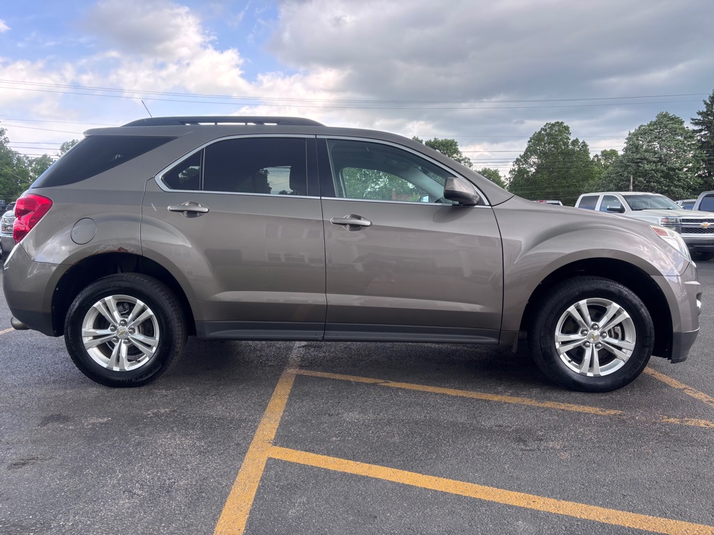 Photo 5 of this CHEVROLET EQUINOX