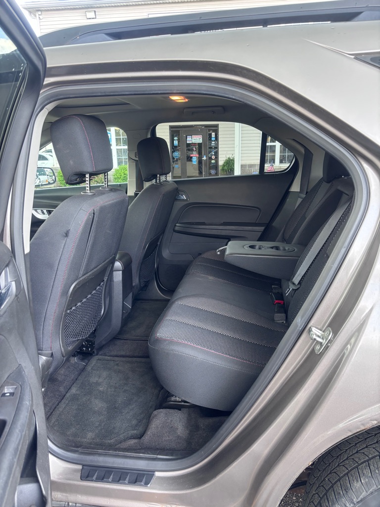 Photo 10 of this CHEVROLET EQUINOX