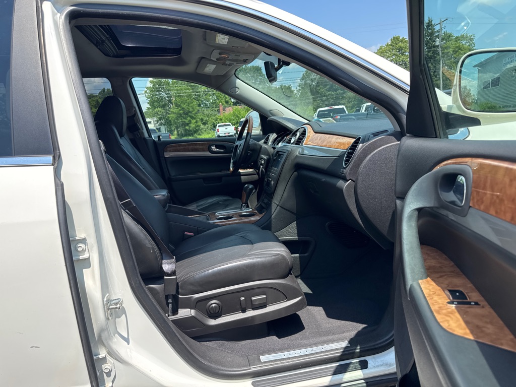Photo 13 of this BUICK ENCLAVE