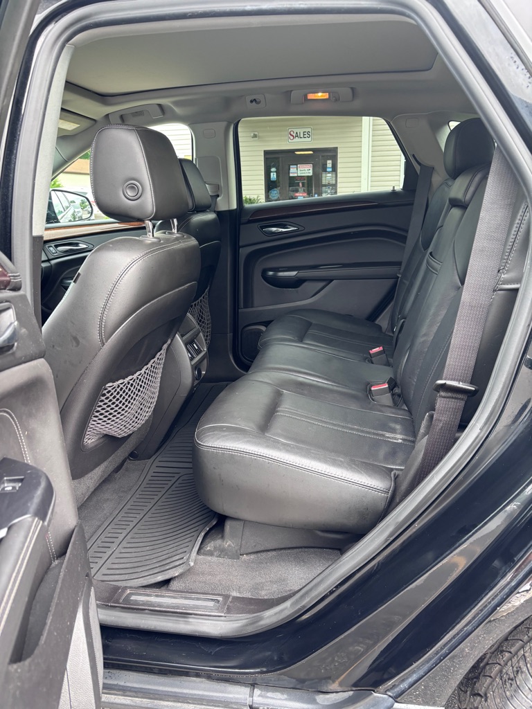 Photo 10 of this CADILLAC SRX