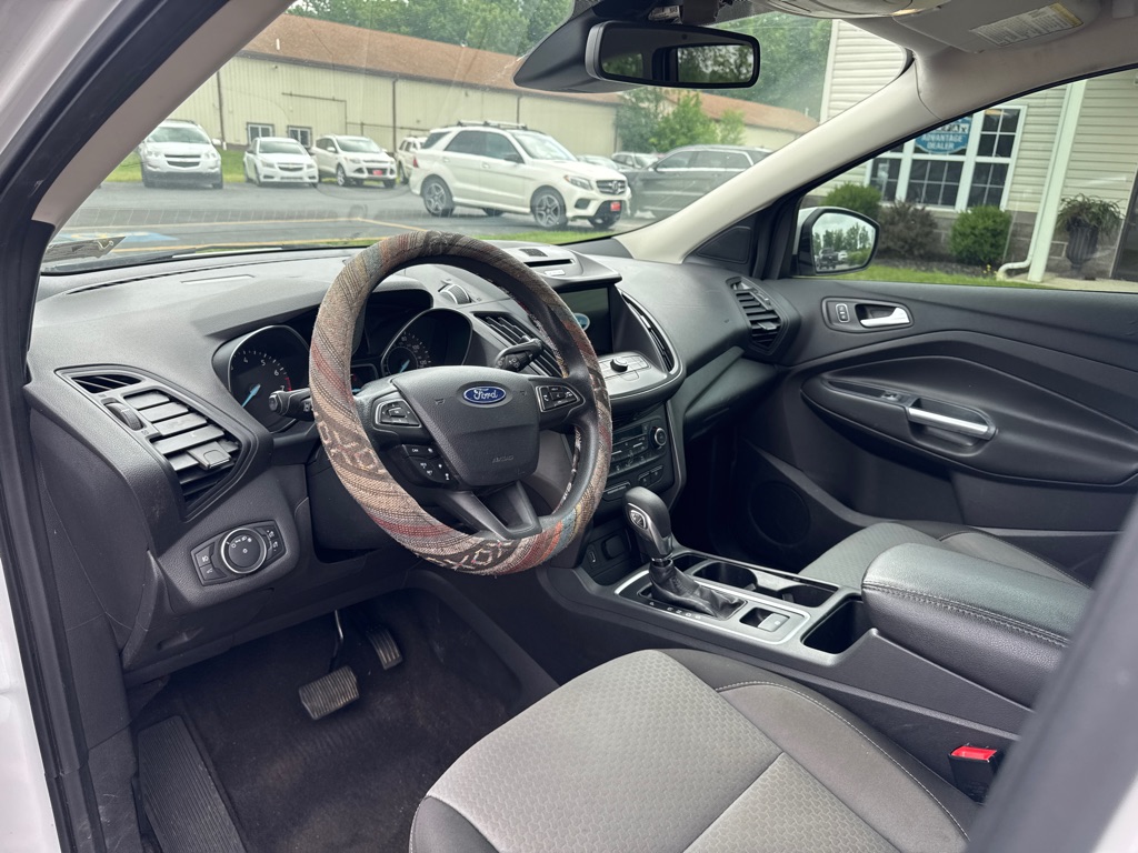 Photo 15 of this FORD ESCAPE