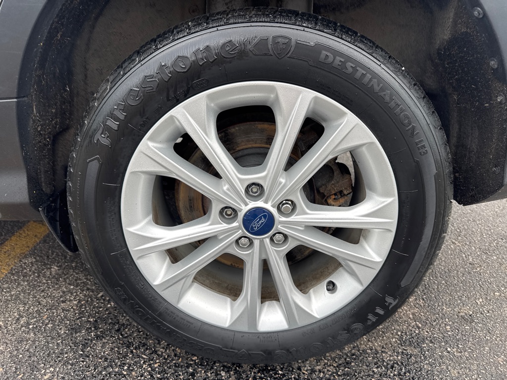 Photo 9 of this FORD ESCAPE