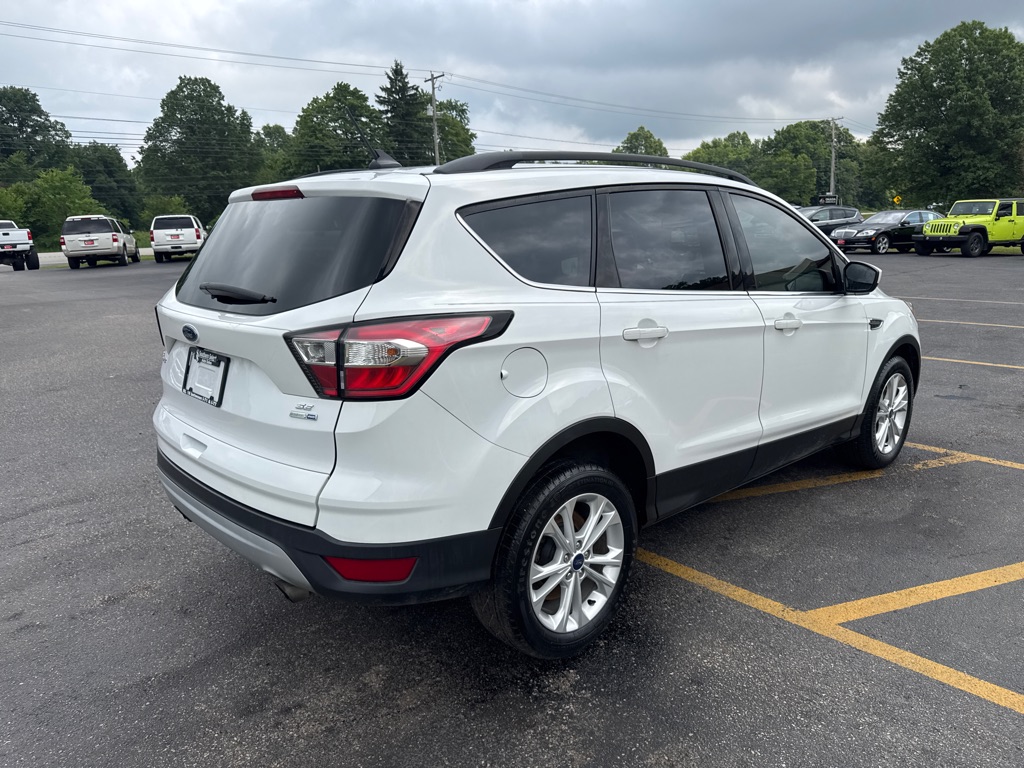 Photo 6 of this FORD ESCAPE