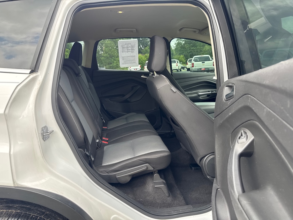 Photo 13 of this FORD ESCAPE