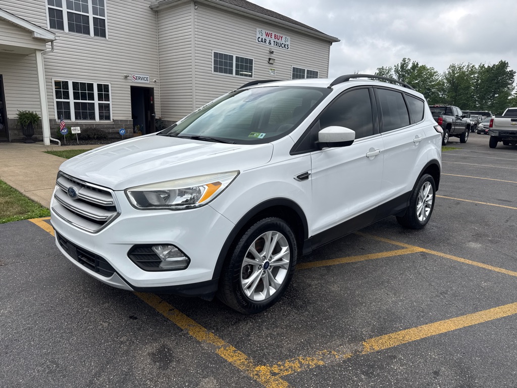 Photo 2 of this FORD ESCAPE