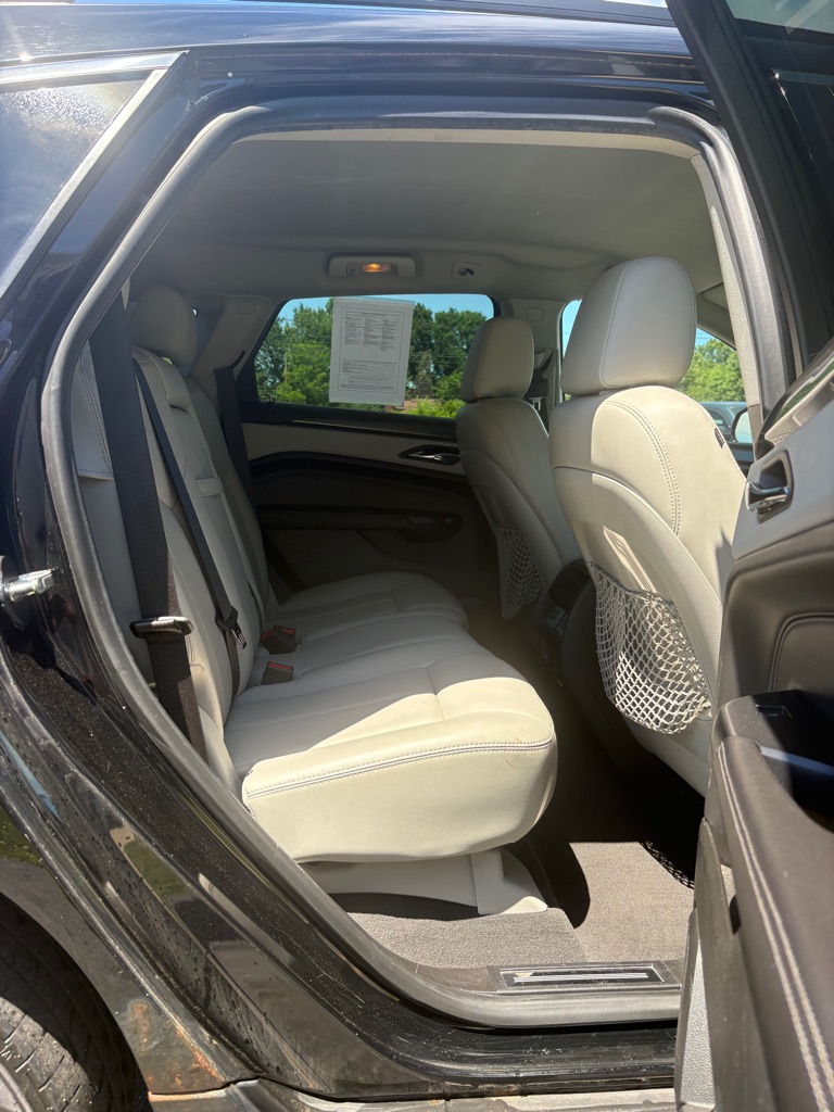 Photo 12 of this CADILLAC SRX