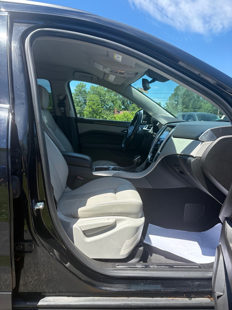 Photo 11 of this CADILLAC SRX