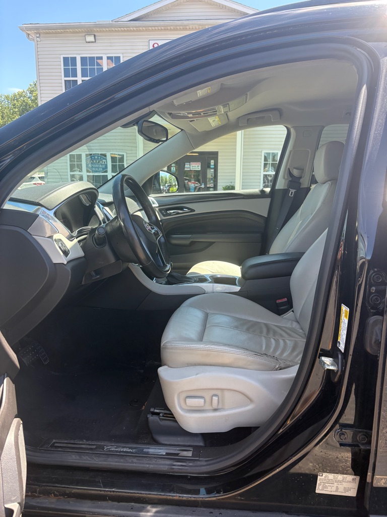 Photo 9 of this CADILLAC SRX