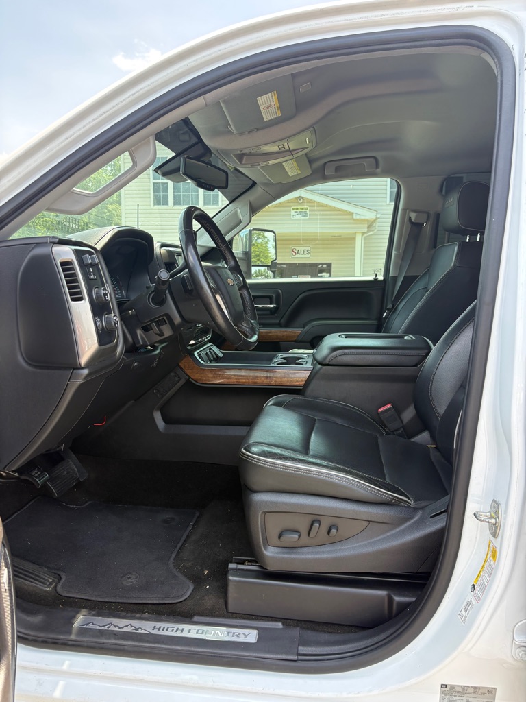 Photo 10 of this CHEVROLET SILVERADO 2500H