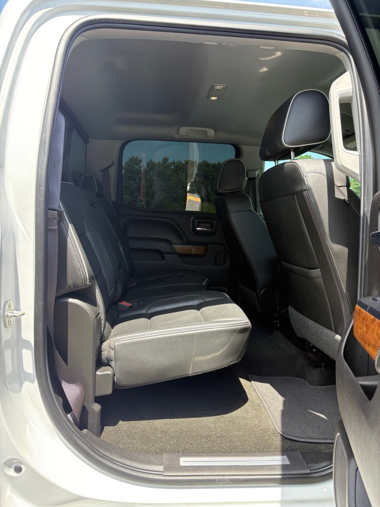 Photo 13 of this CHEVROLET SILVERADO 2500H