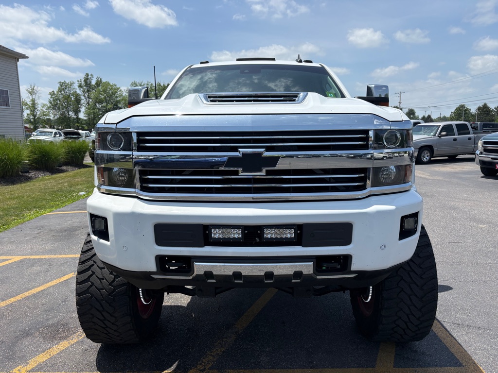 Photo 3 of this CHEVROLET SILVERADO 2500H