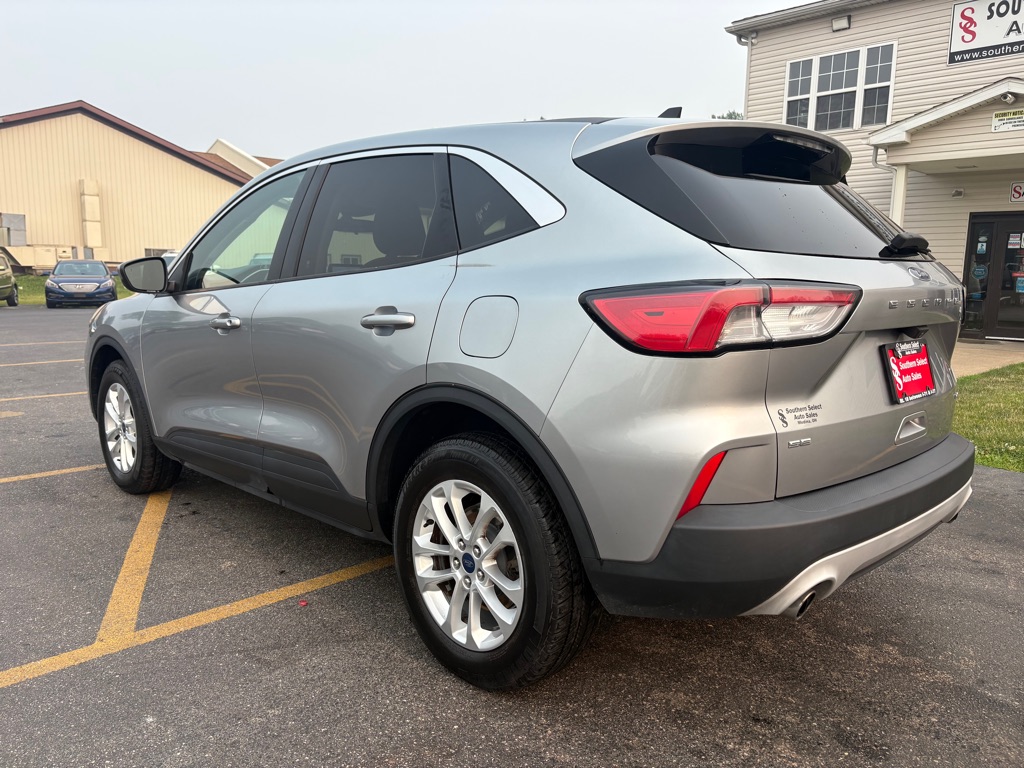 Photo 8 of this FORD ESCAPE