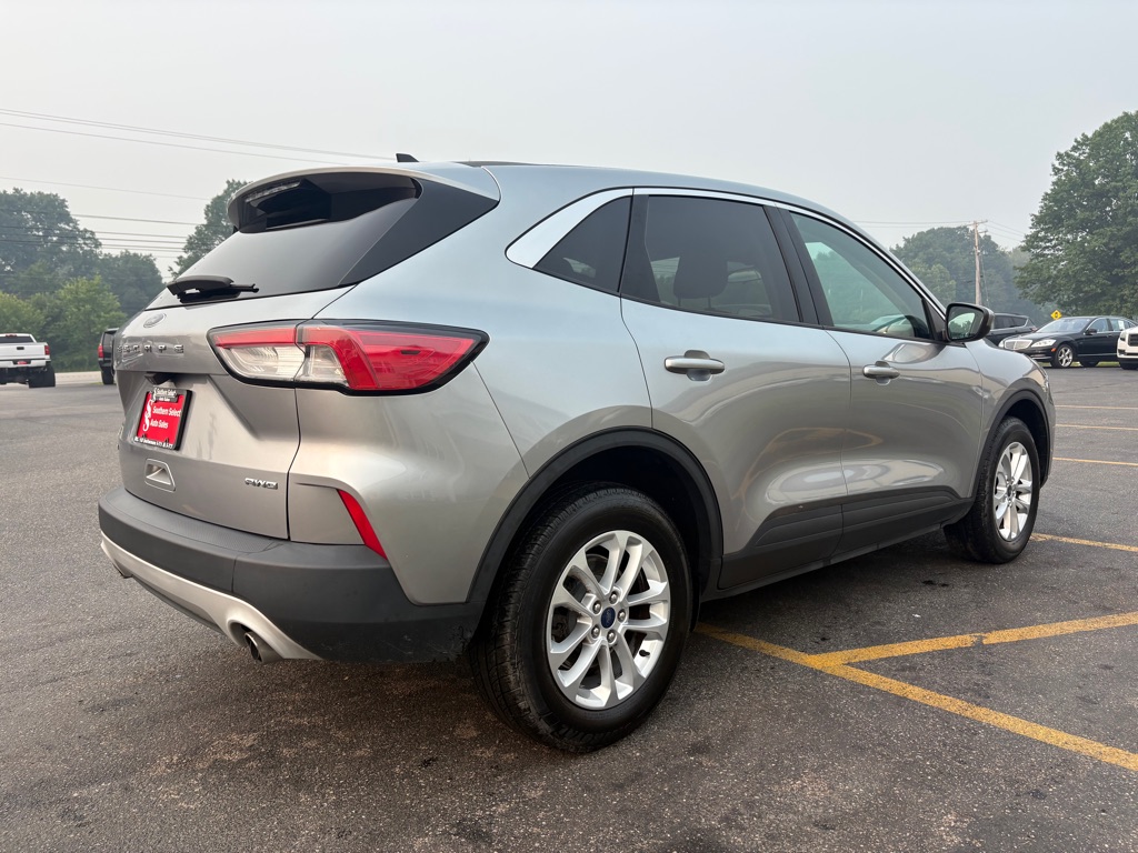 Photo 6 of this FORD ESCAPE